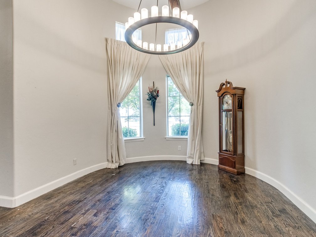 Image for Exceptional Luxury Living in Edmond's Prestigious Twin Bridges Addition