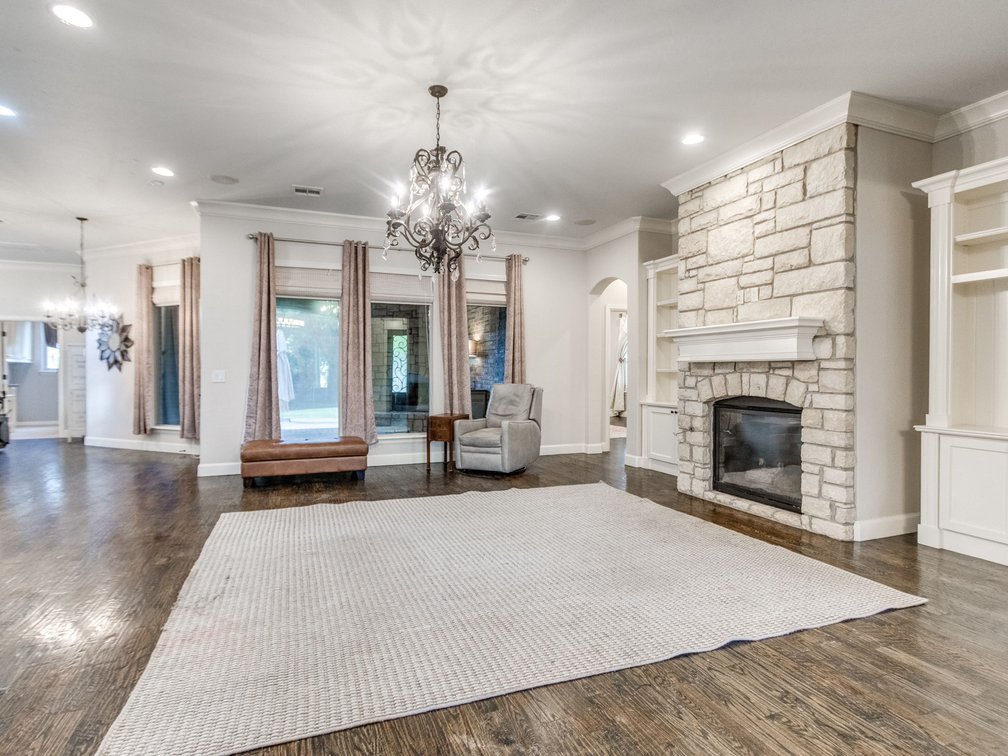 Image for Exceptional Luxury Living in Edmond's Prestigious Twin Bridges Addition