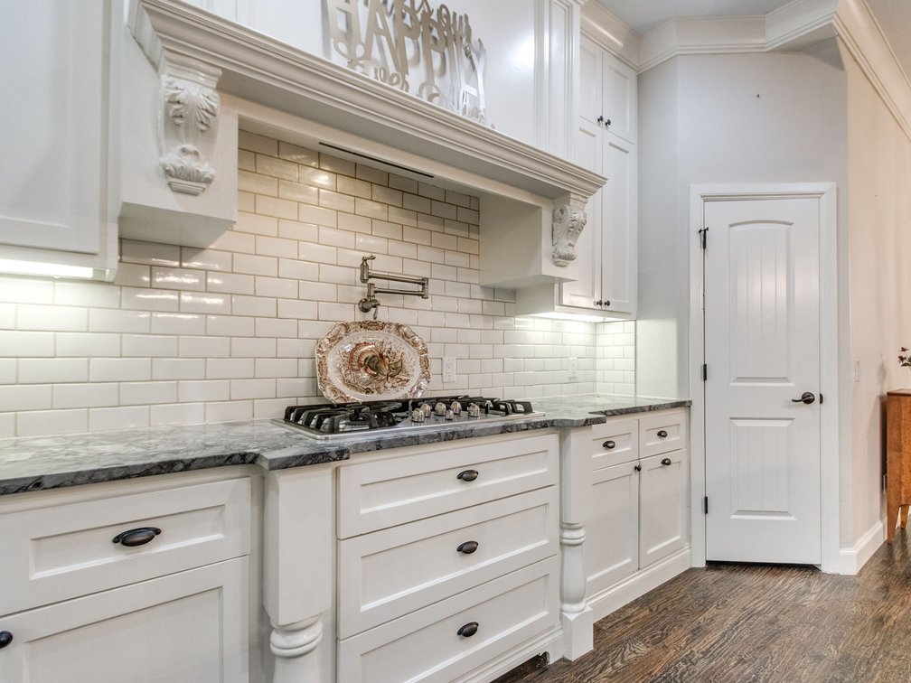 Image for Exceptional Luxury Living in Edmond's Prestigious Twin Bridges Addition
