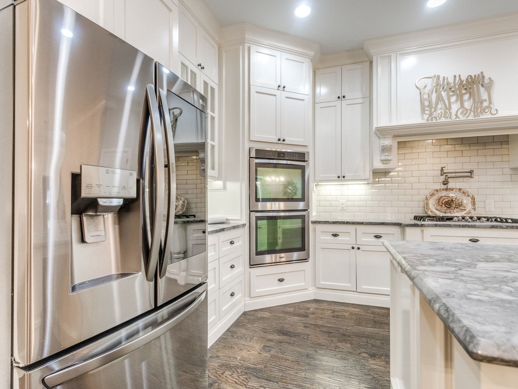 Image for Exceptional Luxury Living in Edmond's Prestigious Twin Bridges Addition