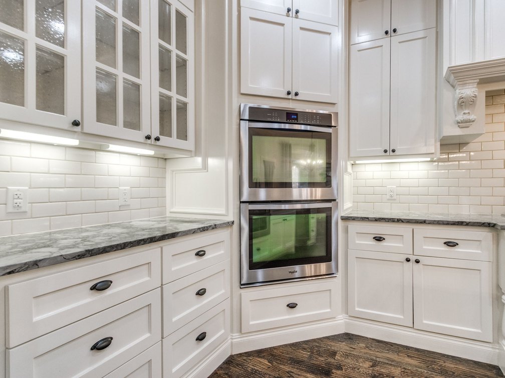 Image for Exceptional Luxury Living in Edmond's Prestigious Twin Bridges Addition