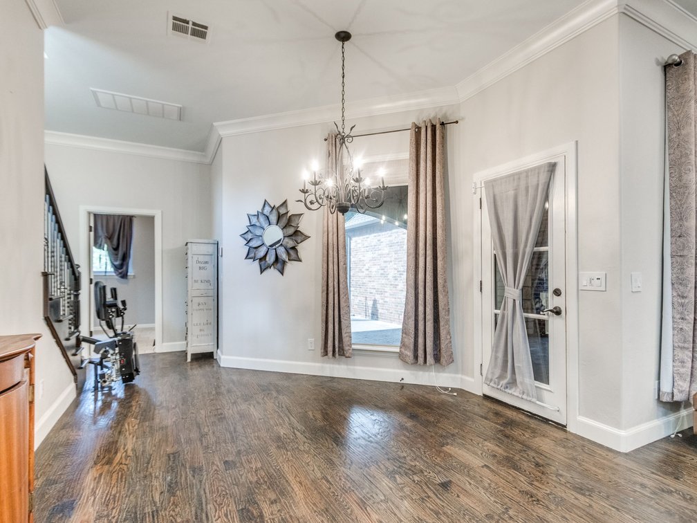 Image for Exceptional Luxury Living in Edmond's Prestigious Twin Bridges Addition