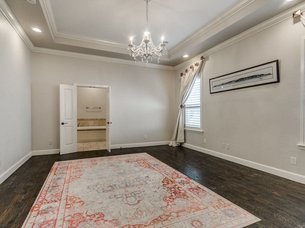 Image for Exceptional Luxury Living in Edmond's Prestigious Twin Bridges Addition