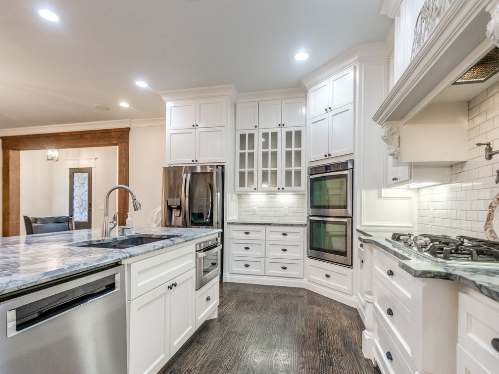 Image for Exceptional Luxury Living in Edmond's Prestigious Twin Bridges Addition