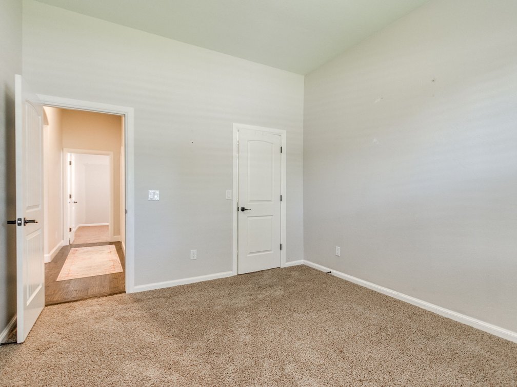 Image for Exceptional Luxury Living in Edmond's Prestigious Twin Bridges Addition