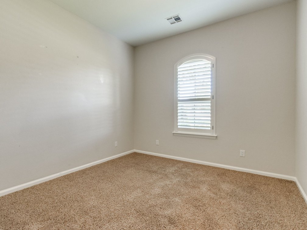 Image for Exceptional Luxury Living in Edmond's Prestigious Twin Bridges Addition