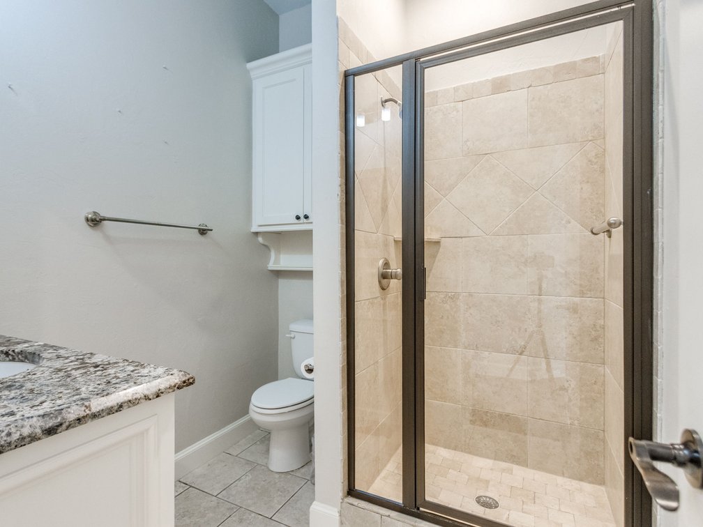 Image for Exceptional Luxury Living in Edmond's Prestigious Twin Bridges Addition