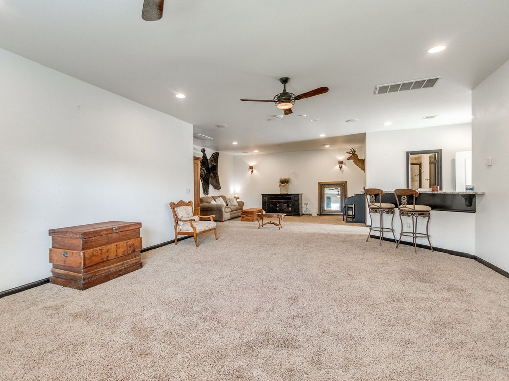 Image for Exceptional Luxury Living in Edmond's Prestigious Twin Bridges Addition