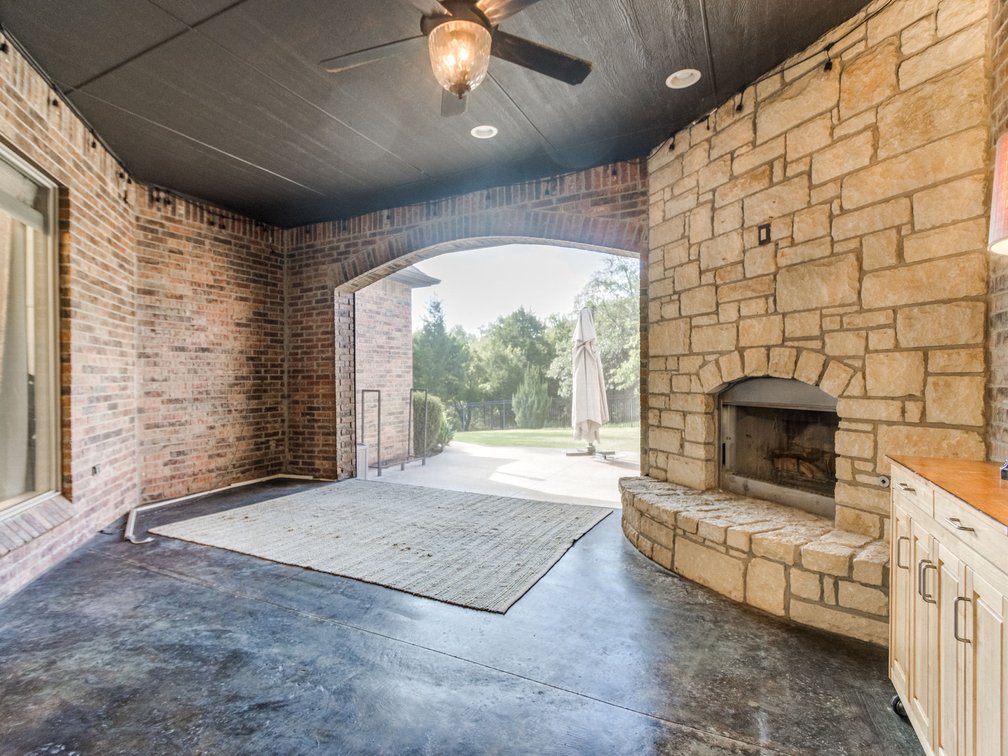 Image for Exceptional Luxury Living in Edmond's Prestigious Twin Bridges Addition