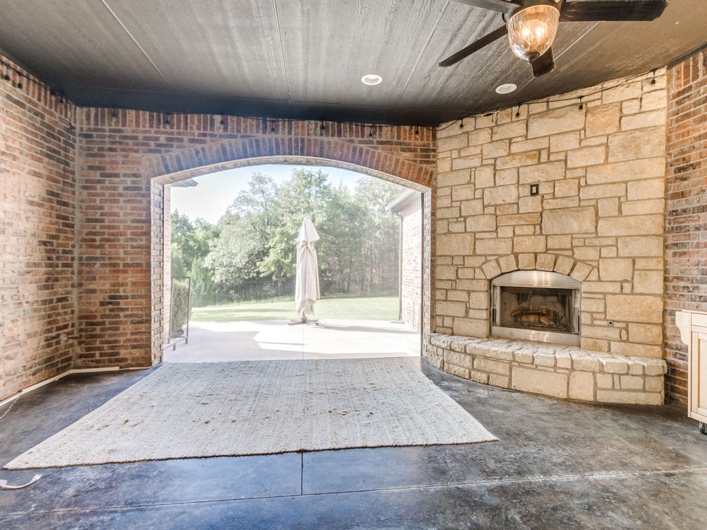Image for Exceptional Luxury Living in Edmond's Prestigious Twin Bridges Addition