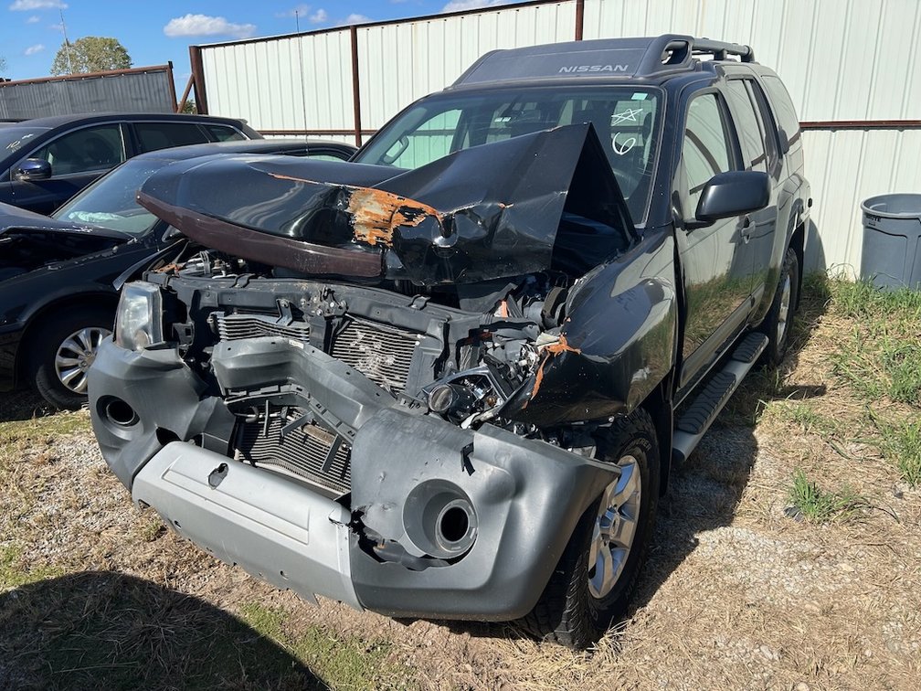 2013 NISSAN XTERRA- W/ Title & Key