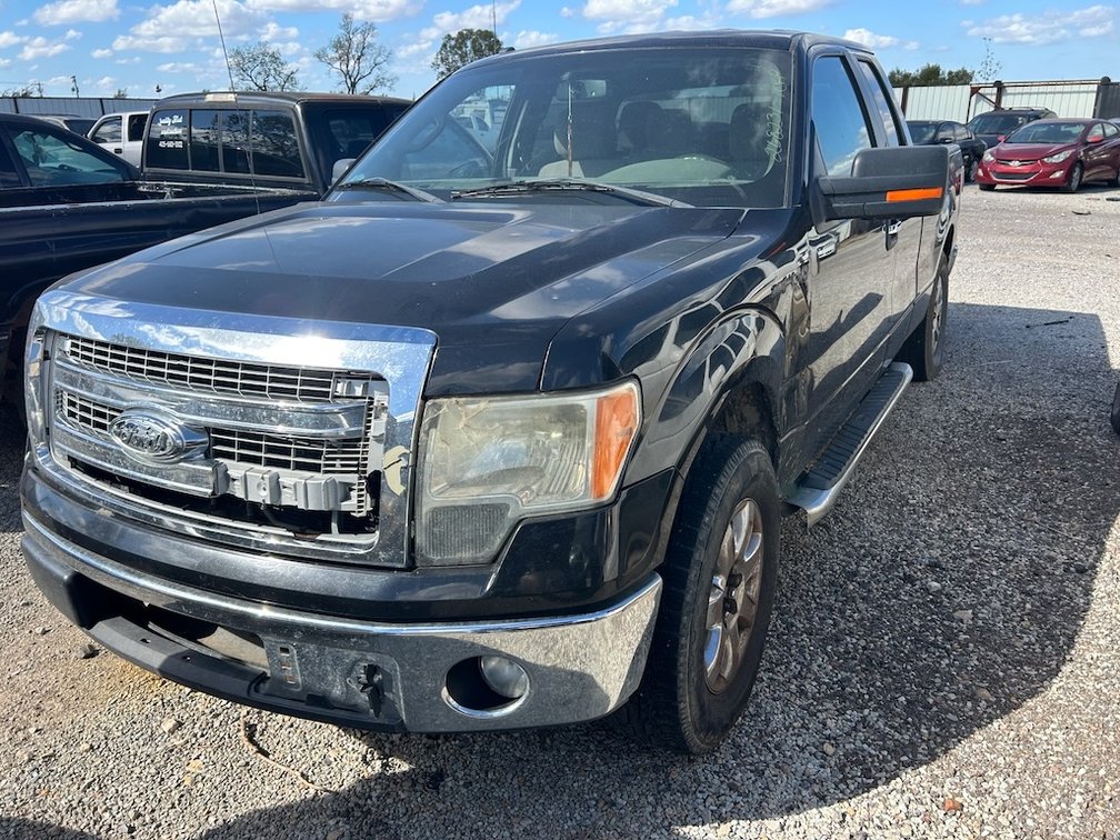 2013 FORD F-150- W/ Key, Runs & Pulls