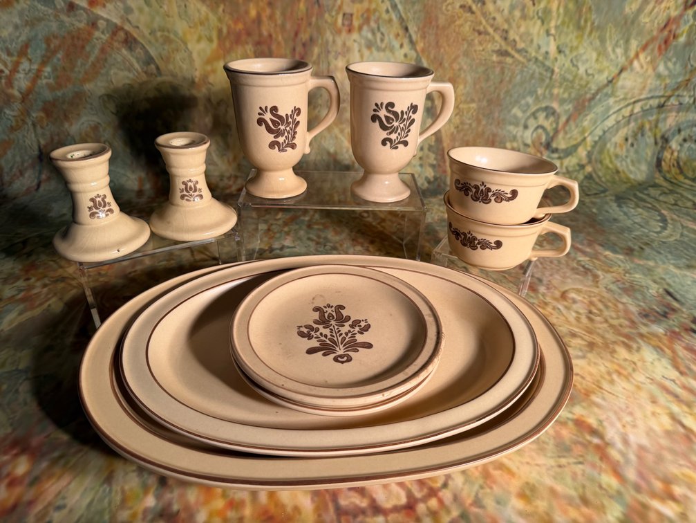 Pfaltzgraff Village pattern dish set