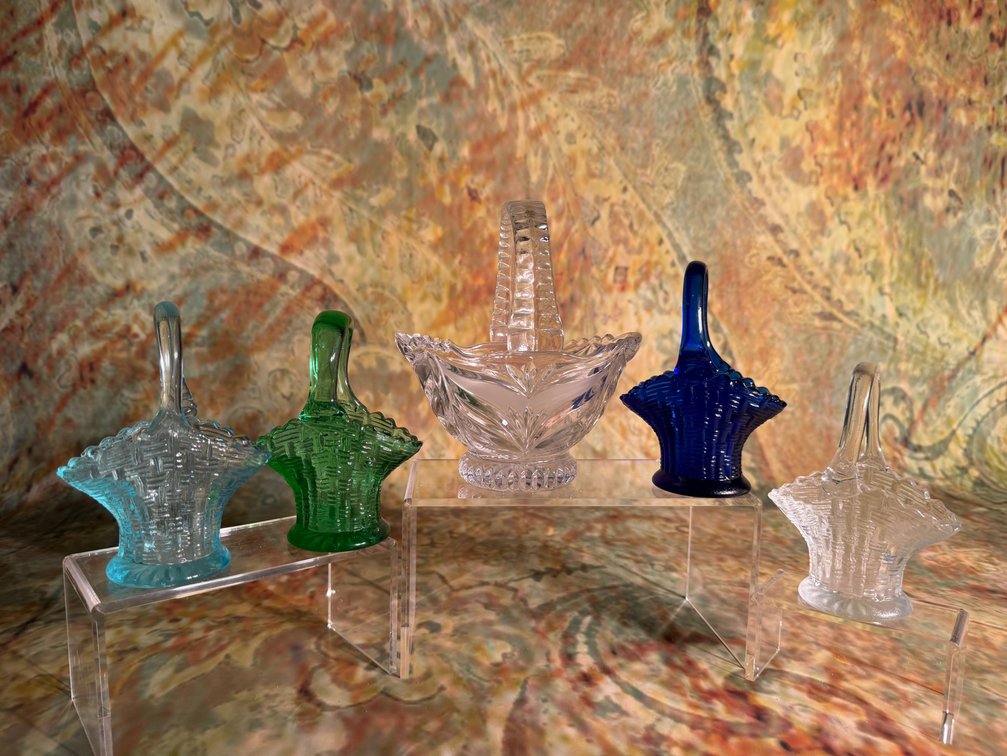 Glass basket figurines
