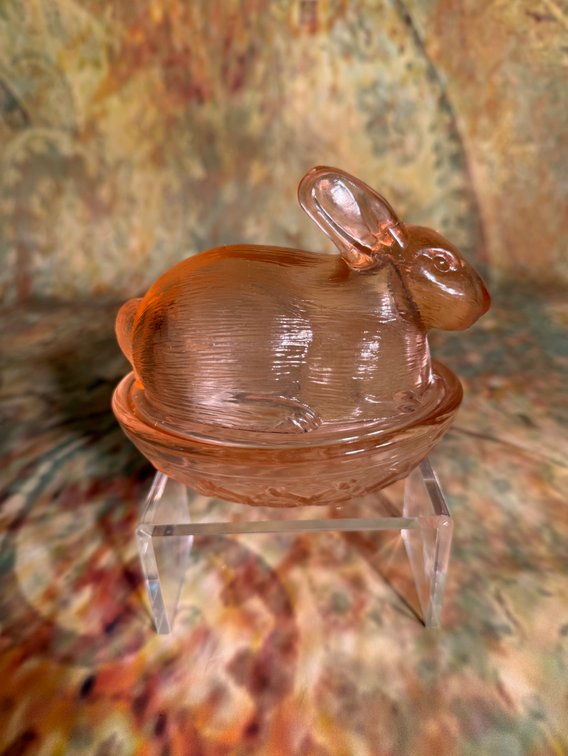 L.E. Smith Glass Bunny on nest