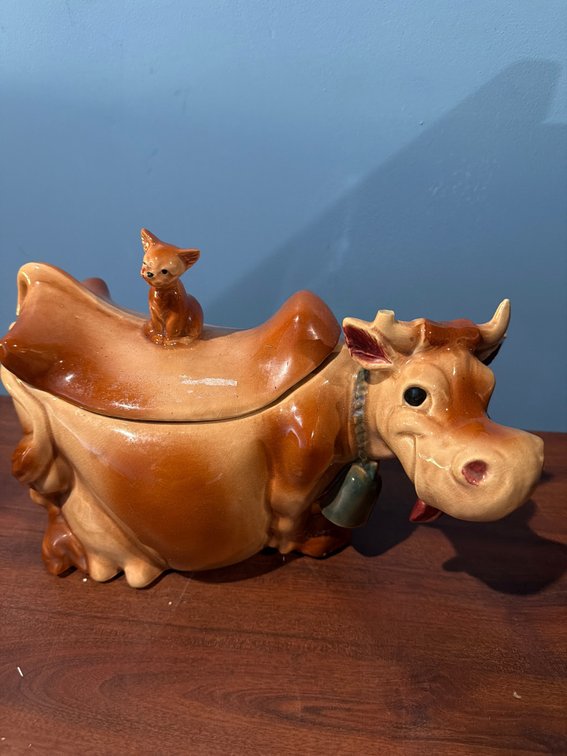 Vintage Mccoy Pottery Cookie Jar - one chipped horn - see photos