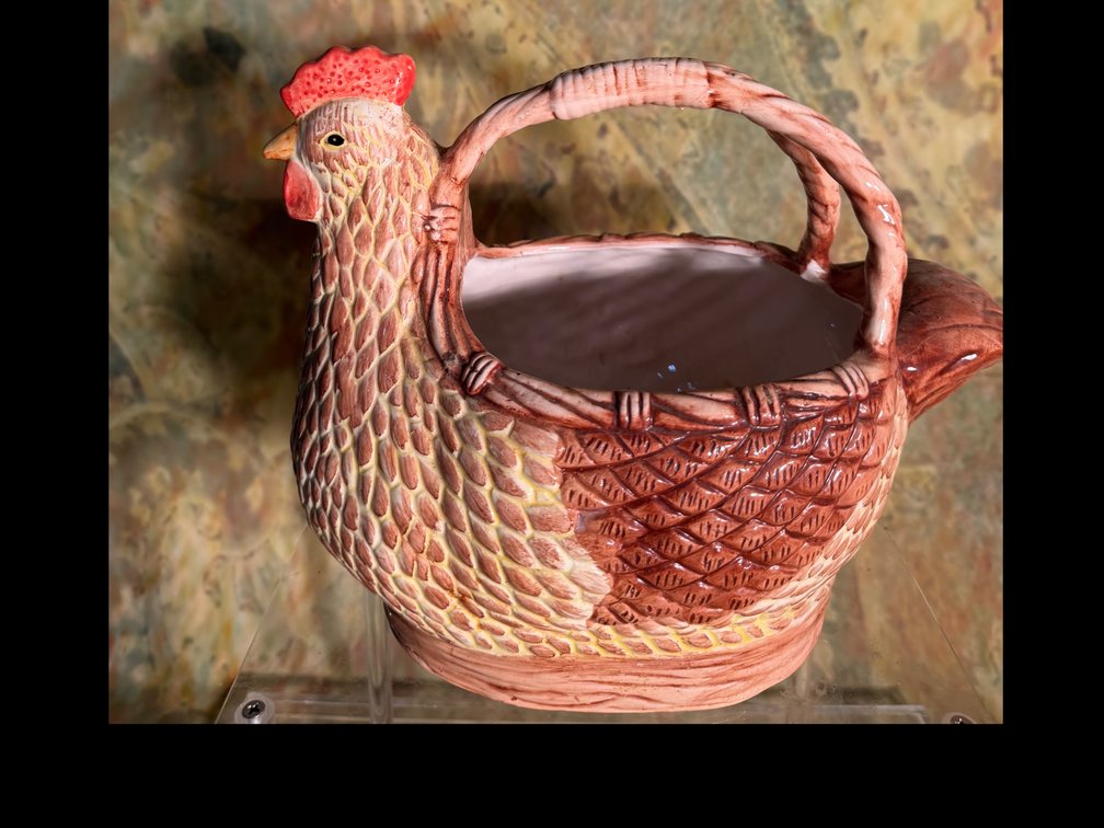 Glazed pottery chicken basket