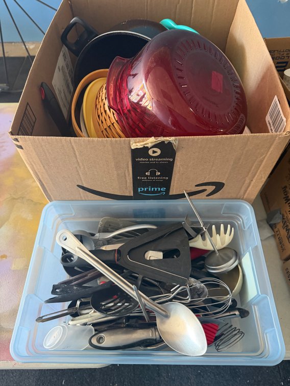 Kitchen mystery lot