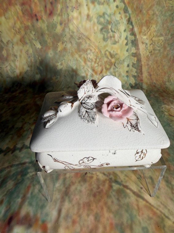 Vintage Nippon porcelain Jewelry Box - made in japan
