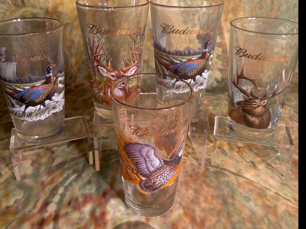 Set of 5 vintage budweiser beer glasses