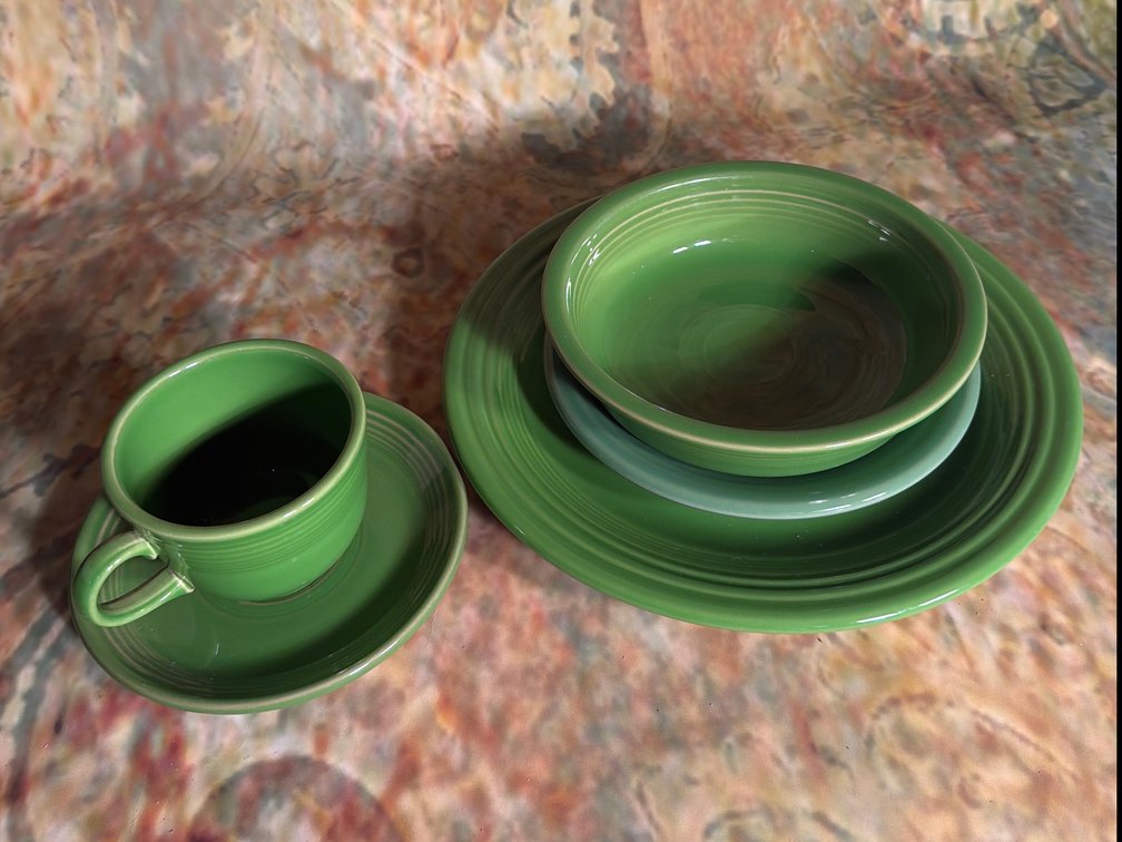 5pc Fiestaware set with one mismatch piece