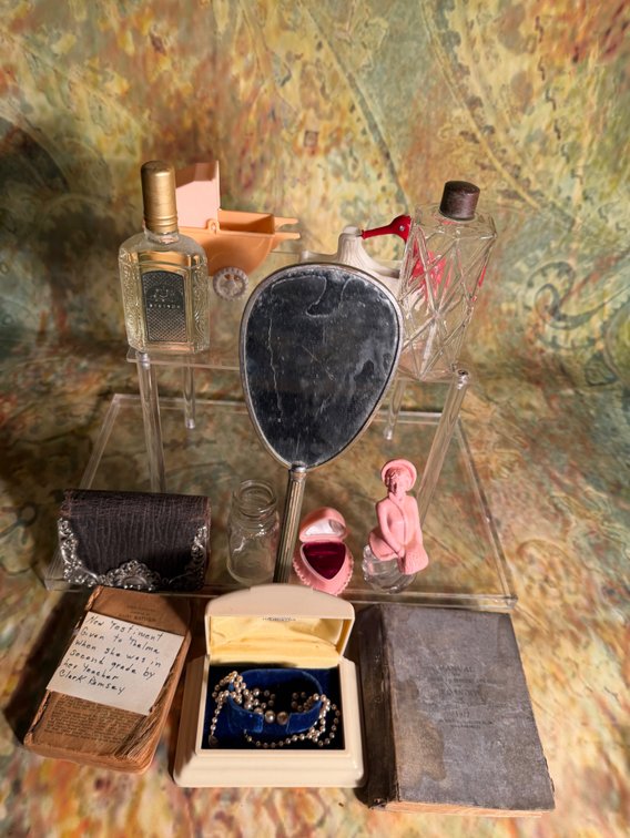 Antique lot