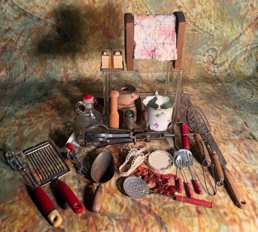 Antique kitchenware lot