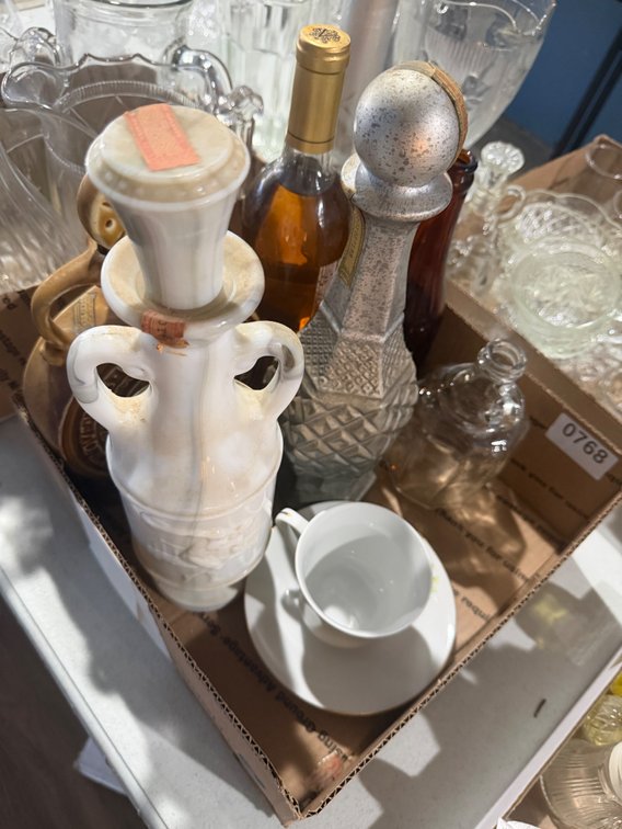 Misc vintage decanter lot