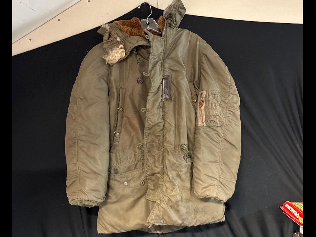 U.S Air Force Type N-3 Hooded Parka Size Large