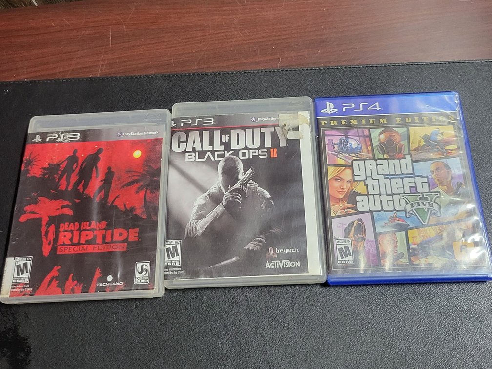 PlayStation Game Bundle,3 Hits (2x PS3, 1x PS4)