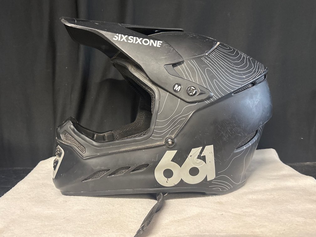 SixSixOne Reset Helmet Size M