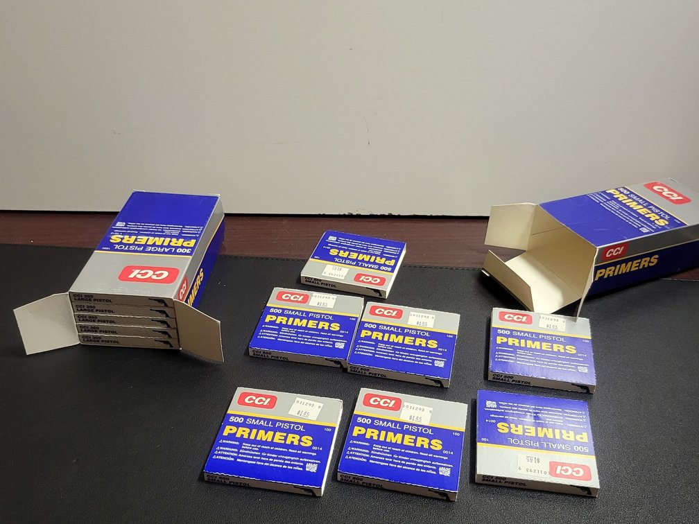 CCI Reloading Primers,Small Pistol (#500) & Large Pistol (#300)