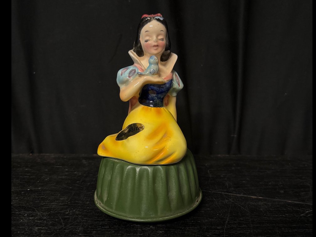 Walt Disney Snow White Music Box Vintage