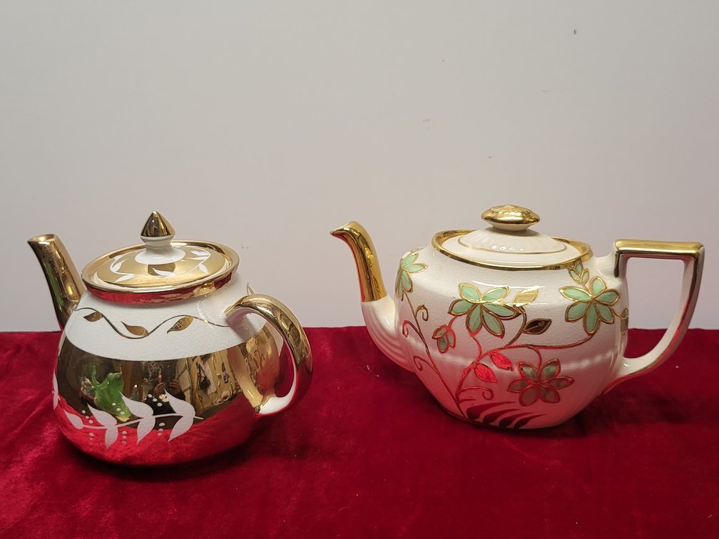 1950s Gibsons Staffordshire Gold & Arthur Wood Queen Anne Pattern 3027