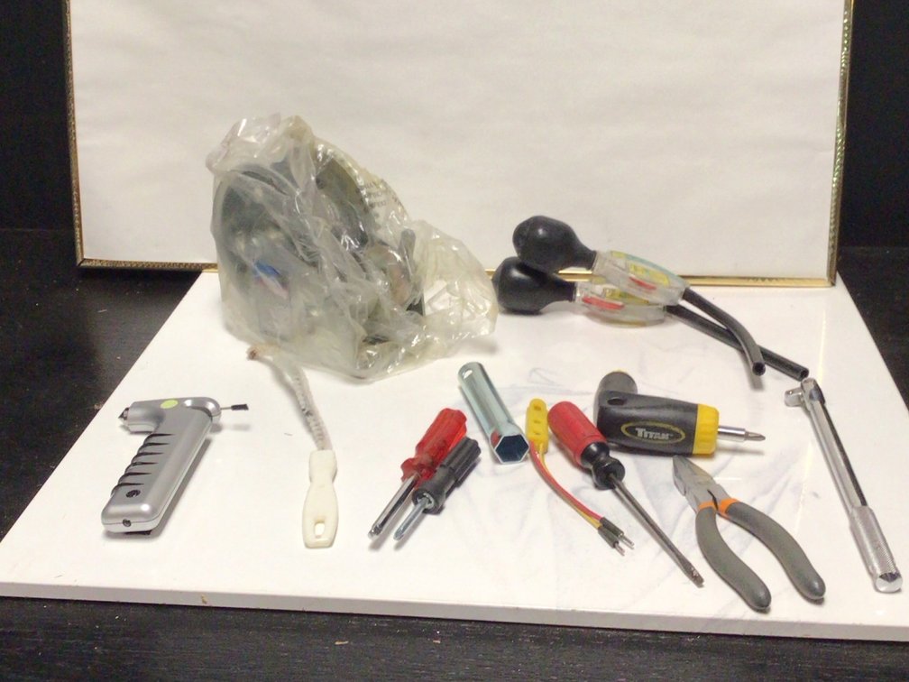 1000 Lb Hand Wench new And Misc Tools