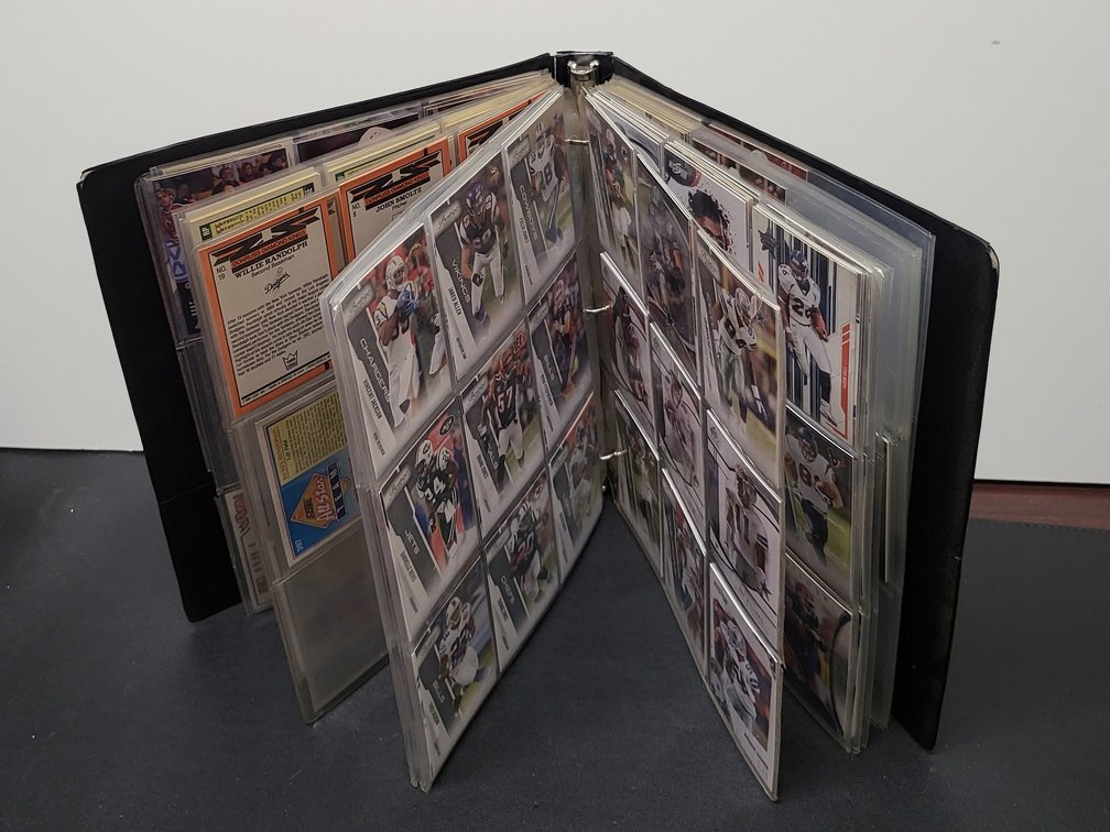 Trading Card Binder,NFL Football, Donruss Baseball, WWE Wrestling & Justin Bieber