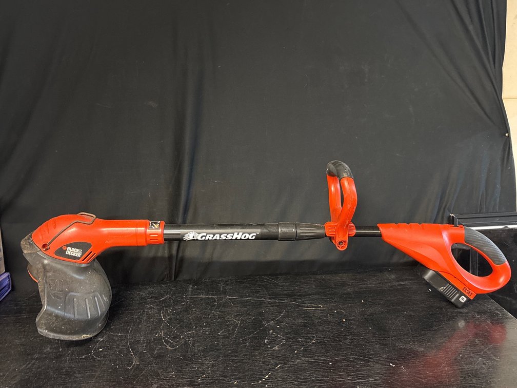 Black & Decker 18v Cordless GrassHog Trimmer & Edger