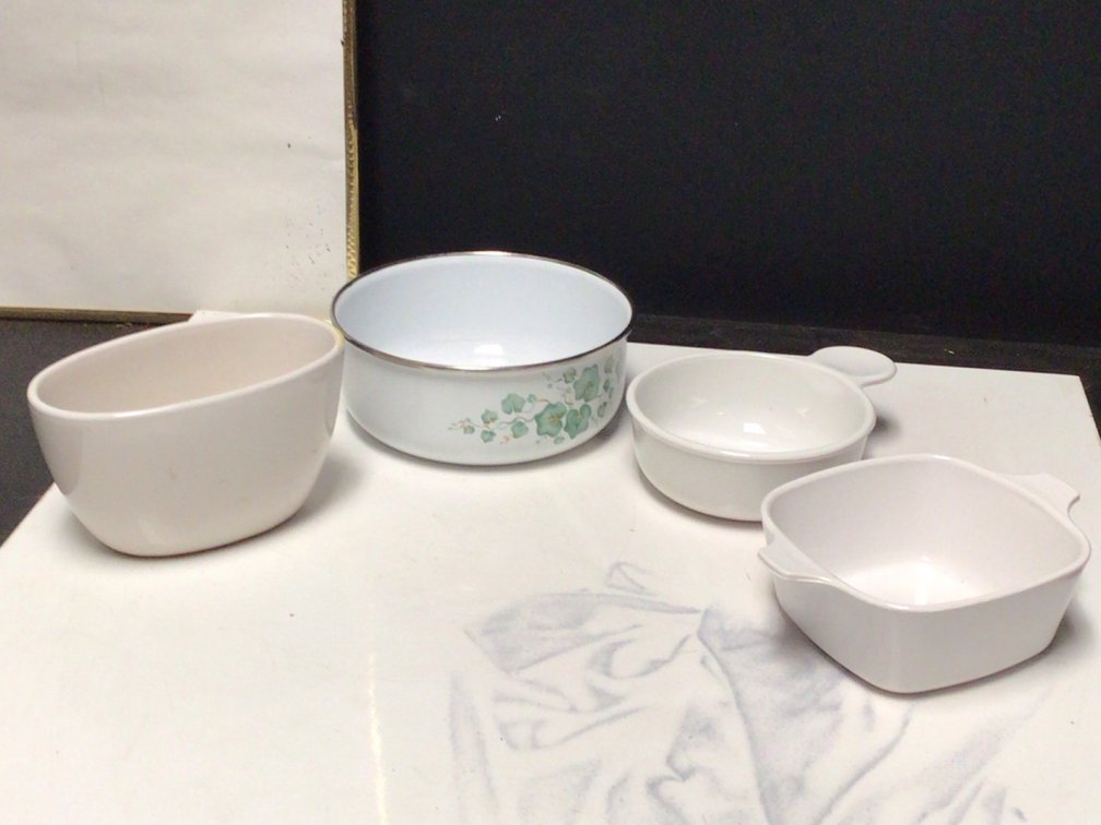 Corning Ware Dishes And 2 Misc Dishes