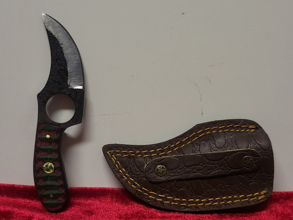 Custom Fixed Blade Karambit Style Short Skinner Knife with Leather Sheath