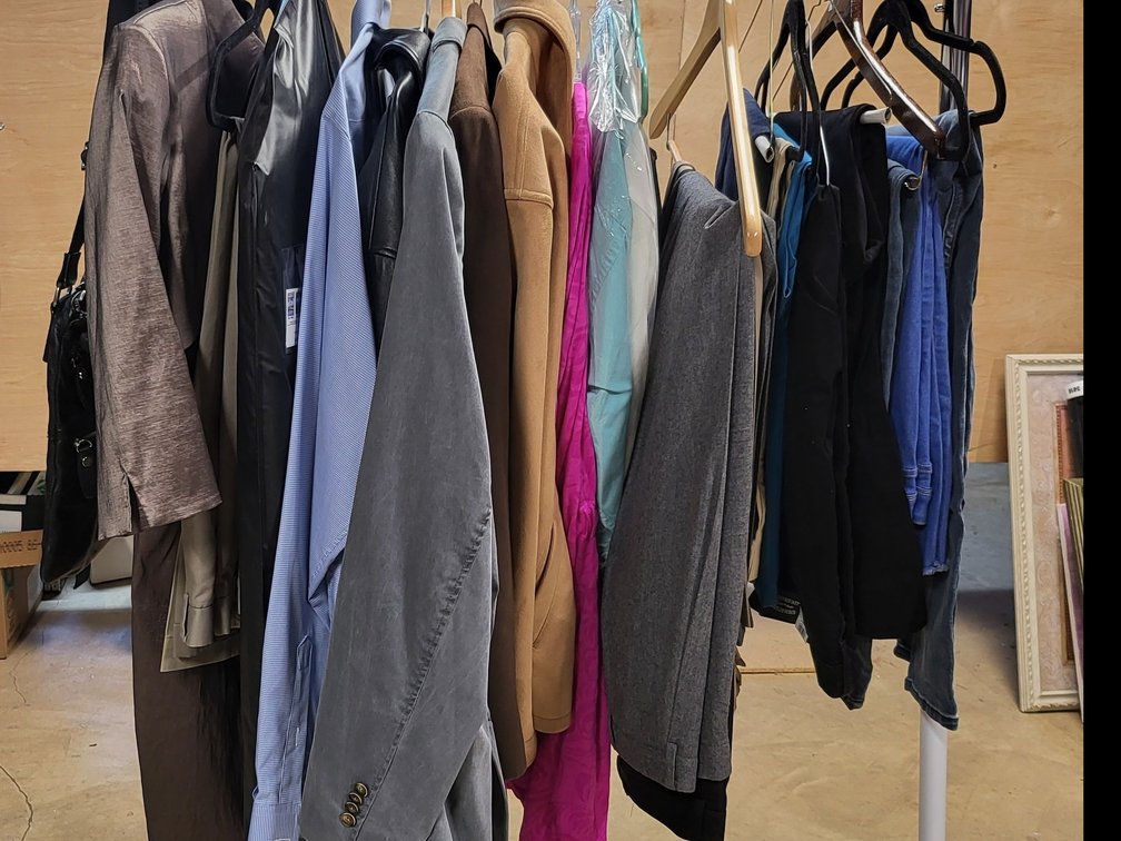 Massive, Multi-Piece Mixed Men's And Women's Clothing