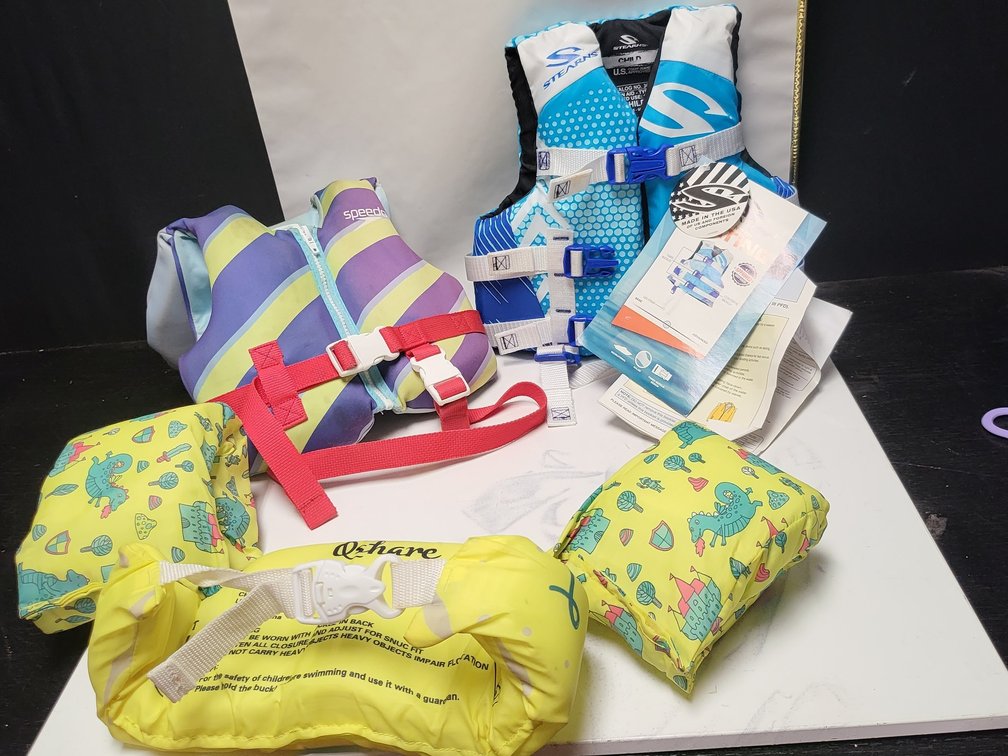 3 Kids' Swim Vests & Flotation Aids (Stearns, Speedo, Qshare)