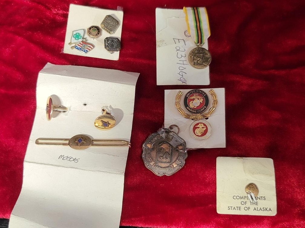 Military & Fraternal Collectibles Lot 11,Masonic, USMC, Cold War Medal, Alaska Pins