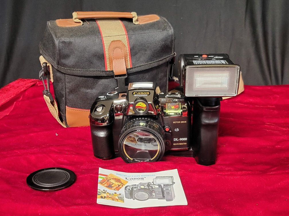 Canon DL-9000 35mm Film Camera Bundle with Flash, Case, Manual & Lens Cap