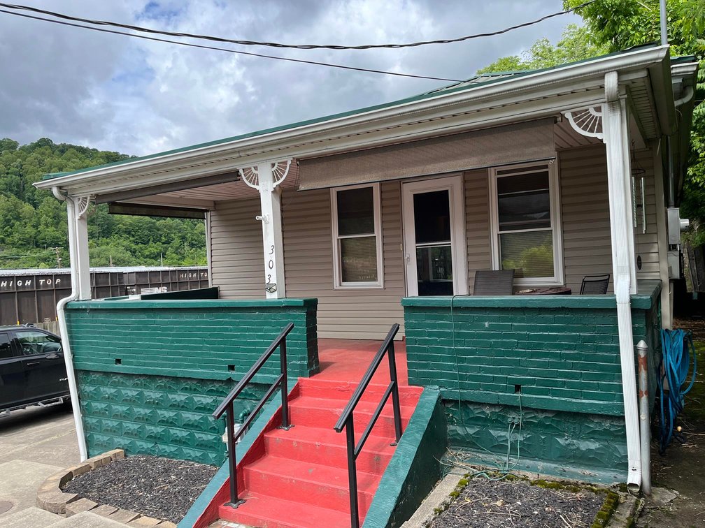 Image for SOLD $46,200 - 3 Bedroom with Full Basement in Williamson