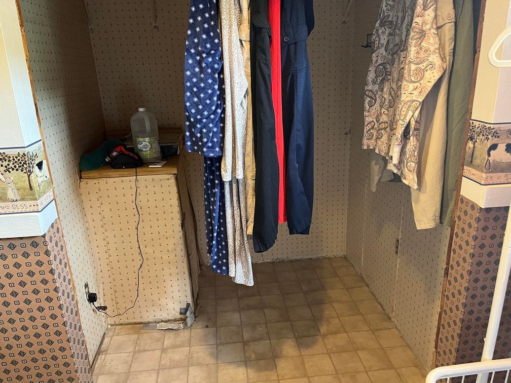 Image for SOLD $46,200 - 3 Bedroom with Full Basement in Williamson