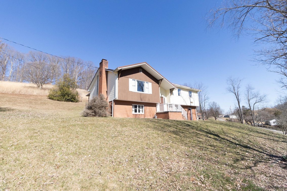 Image for SOLD $302,500 - 3 Bedroom Home on Nearly 3 Acres in Bridgeport