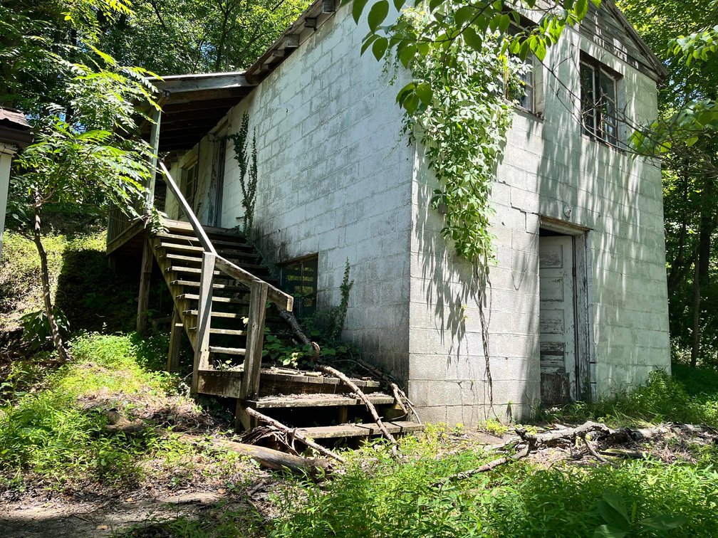 Image for SOLD $33,550 - 3 Bedroom Project Home with Apartment on 1.5 Acres in Ashland