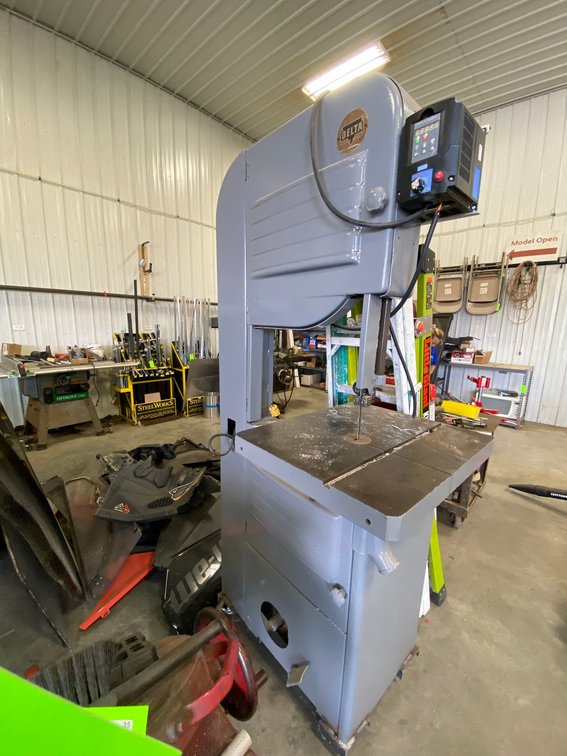 Delta bandsaw w/ 3-phase to 220 conversion