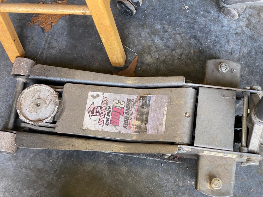 3-Ton floor jack