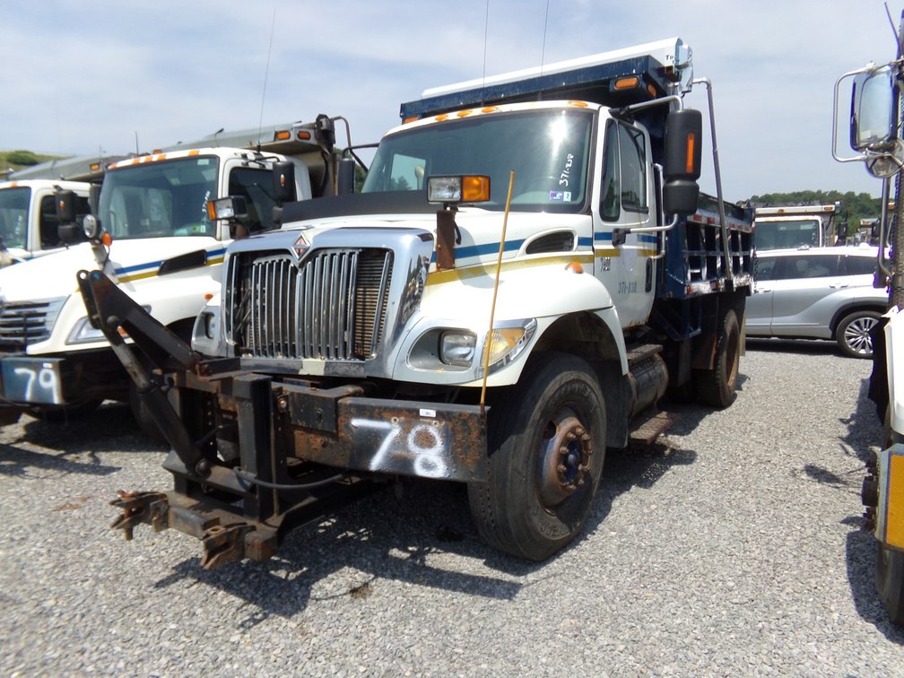 2003 International 7400 Single Axle Dump Truck